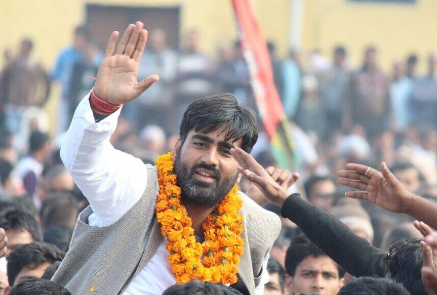 अतुल प्रधान बोले: अखिलेश यादव का चुनावी शंखनाद मिहिर भोज कॉलेज से, पश्चिमी यूपी में जागृति की शुरुआत अतुल प्रधान बोले: अखिलेश यादव का चुनावी शंखनाद मिहिर भोज कॉलेज से, पश्चिमी यूपी में जागृति की शुरुआत