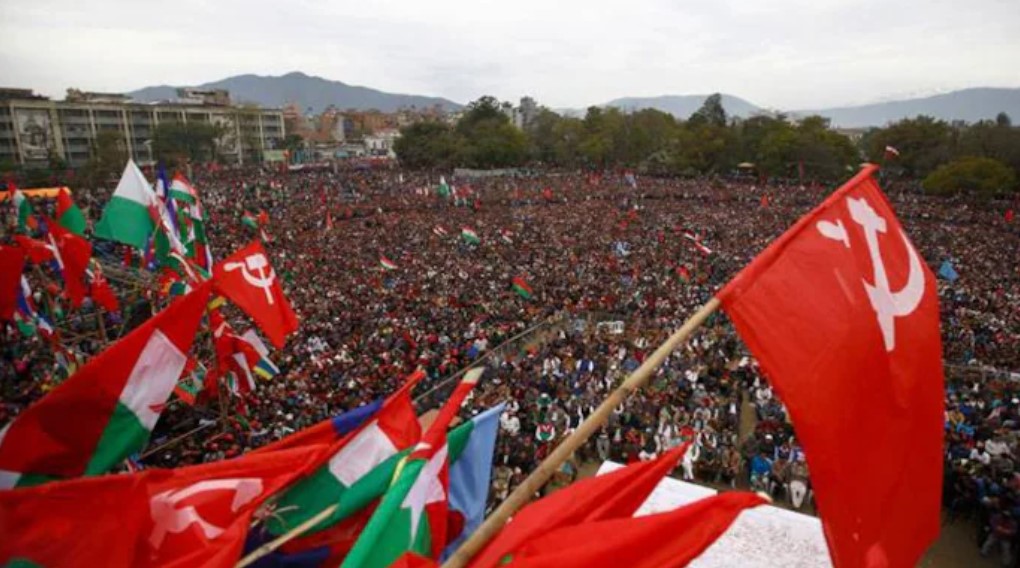 नक्सलबाड़ी से बस्तर तक: 180 जिलों से सिमटकर 7 पर आया नक्सलवाद, अमित शाह के बयान से पहले पूरी हकीकत नक्सलबाड़ी से बस्तर तक: 180 जिलों से सिमटकर 7 पर आया नक्सलवाद, अमित शाह के बयान से पहले पूरी हकीकत