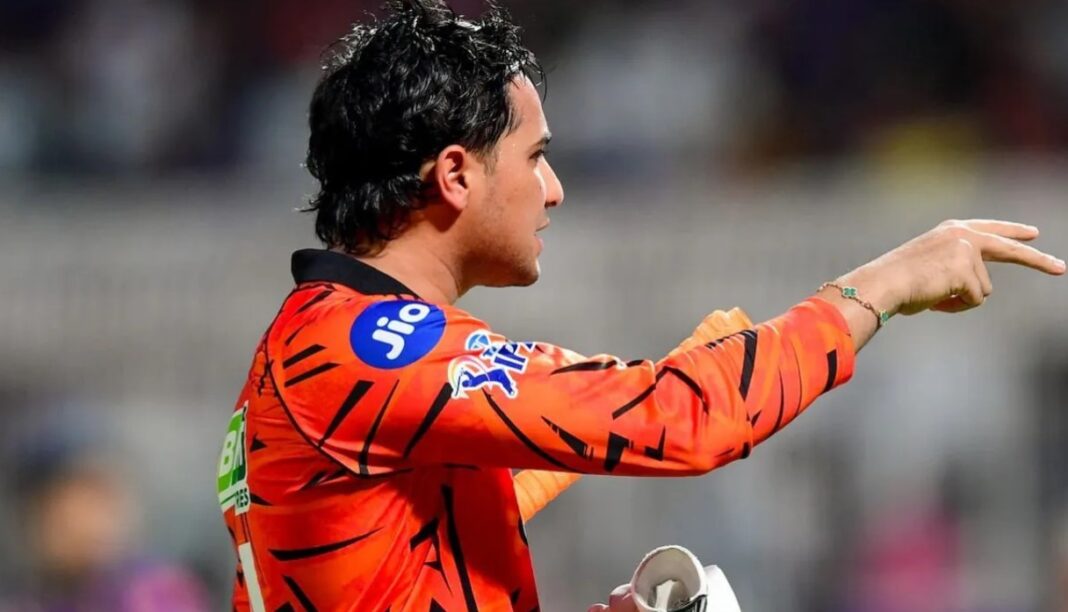 IPL में जीत के बाद विवाद: Abhishek Sharma पर BCCI की सख्त कार्रवाई, अश्लील भाषा पड़ी भारी IPL में जीत के बाद विवाद: Abhishek Sharma पर BCCI की सख्त कार्रवाई, अश्लील भाषा पड़ी भारी