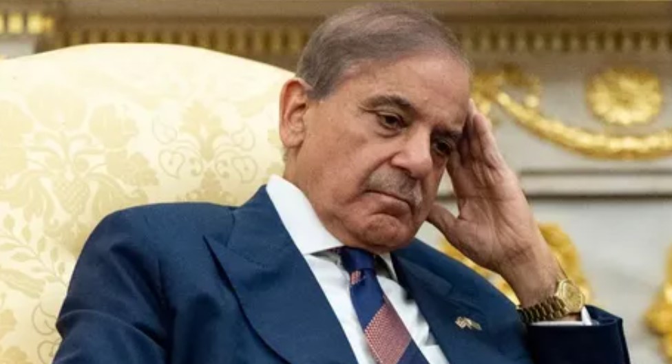 UAE ने पाकिस्तान से मांगा पूरा कर्ज वापस, 30 साल पुराने लोन समेत 32,500 करोड़ चुकाने की नौबत UAE ने पाकिस्तान से मांगा पूरा कर्ज वापस, 30 साल पुराने लोन समेत 32,500 करोड़ चुकाने की नौबत