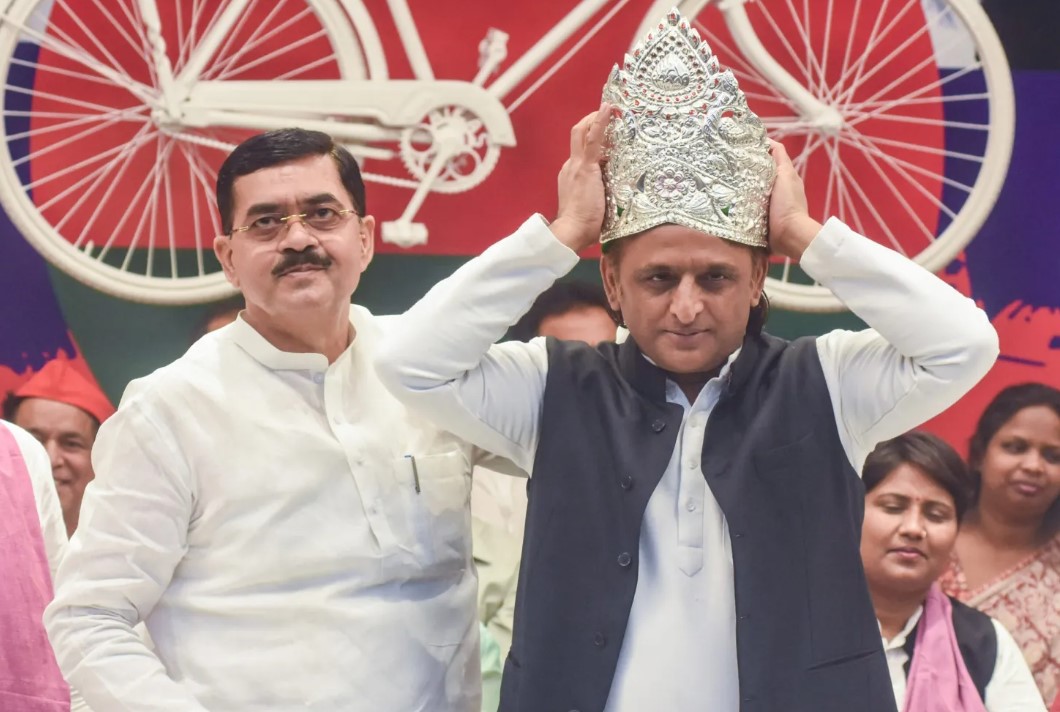 अखिलेश का बड़ा दांव: सीमा राजभर को सपा महिला मोर्चा की कमान, जूही सिंह की जगह मिली नई जिम्मेदारी अखिलेश का बड़ा दांव: सीमा राजभर को सपा महिला मोर्चा की कमान, जूही सिंह की जगह मिली नई जिम्मेदारी