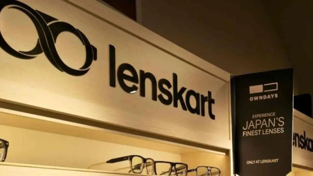 लेंसकार्ट ड्रेस कोड विवाद भड़का: तिलक-हिजाब बहस पर सड़कों पर विरोध, धीरेंद्र शास्त्री का तीखा बयान लेंसकार्ट ड्रेस कोड विवाद भड़का: तिलक-हिजाब बहस पर सड़कों पर विरोध, धीरेंद्र शास्त्री का तीखा बयान