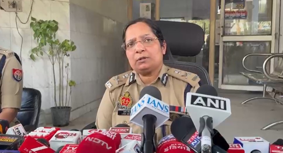 नोएडा हिंसा की ‘ब्लूप्रिंट’ बेनकाब: QR कोड से भीड़, पाकिस्तान से पोस्ट- पुलिस का बड़ा खुलासा नोएडा हिंसा की ‘ब्लूप्रिंट’ बेनकाब: QR कोड से भीड़, पाकिस्तान से पोस्ट- पुलिस का बड़ा खुलासा