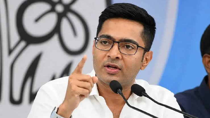 ‘हाईकोर्ट में केस, फिर भी बुलडोजर क्यों?’ अमतला कार्रवाई पर अभिषेक बनर्जी का BJP पर तीखा हमला ‘हाईकोर्ट में केस, फिर भी बुलडोजर क्यों?’ अमतला कार्रवाई पर अभिषेक बनर्जी का BJP पर तीखा हमला