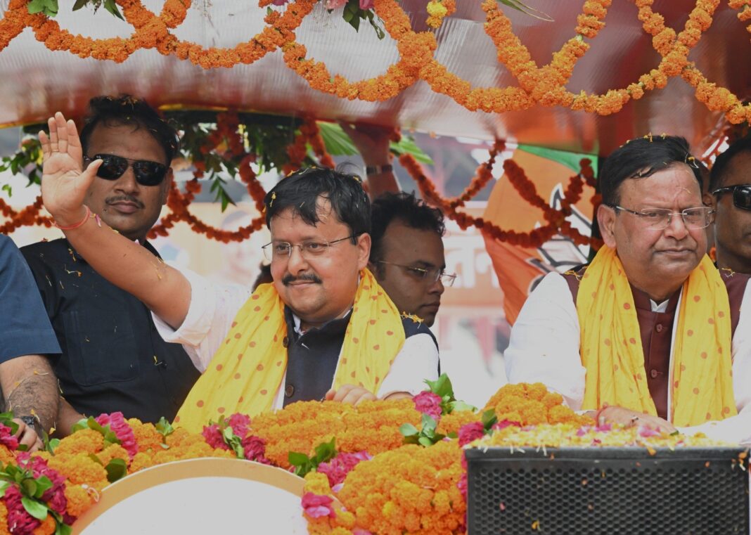 लखनऊ में भाजपा की बड़ी संगठनात्मक बैठक, राष्ट्रीय अध्यक्ष नितिन नवीन ने 2027 चुनावी रणनीति पर किया मंथन लखनऊ में भाजपा की बड़ी संगठनात्मक बैठक, राष्ट्रीय अध्यक्ष नितिन नवीन ने 2027 चुनावी रणनीति पर किया मंथन