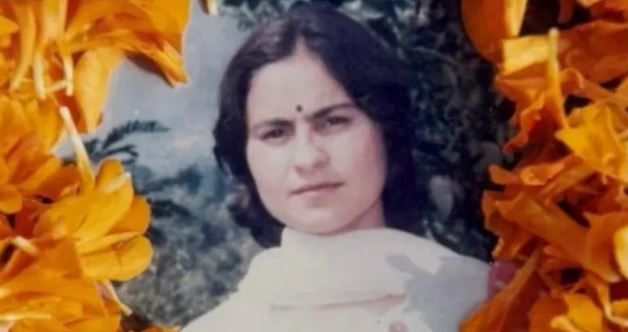 36 साल बाद सरला भट्ट हत्याकांड में चार्जशीट: कश्मीरी पंडित नर्स की हत्या पर फिर खुला पुराना ज़ख्म, परिवार बोला- अब न्याय का क्या मतलब? 36 साल बाद सरला भट्ट हत्याकांड में चार्जशीट: कश्मीरी पंडित नर्स की हत्या पर फिर खुला पुराना ज़ख्म, परिवार बोला- अब न्याय का क्या मतलब?
