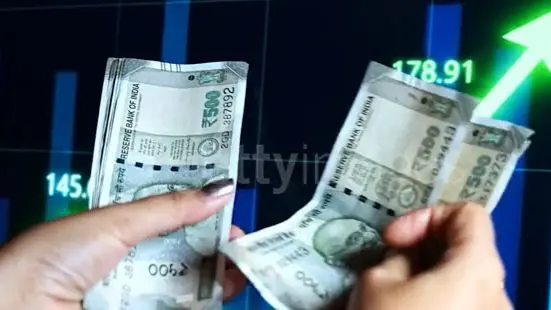 Moody’s India GDP Forecast: भारत की GDP ग्रोथ का अनुमान 6% से बढ़ाकर 7%, मूडीज ने तेल और महंगाई पर भी चेताया Moody’s India GDP Forecast: भारत की GDP ग्रोथ का अनुमान 6% से बढ़ाकर 7%, मूडीज ने तेल और महंगाई पर भी चेताया