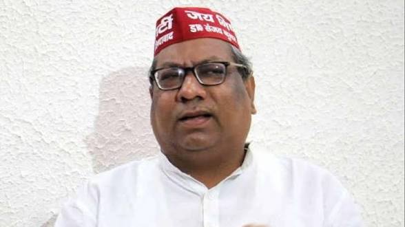 Sanjay Nishad on BJP: बीजेपी ने बंद किया दरवाजा तो दूसरे विकल्पों पर करेंगे विचार, संजय निषाद के बयान से यूपी में सियासी हलचल Sanjay Nishad on BJP: बीजेपी ने बंद किया दरवाजा तो दूसरे विकल्पों पर करेंगे विचार, संजय निषाद के बयान से यूपी में सियासी हलचल